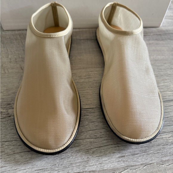 The Row Cream Flats - Picture 11 of 11